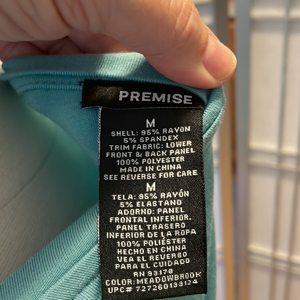 * Premise Sea Foam Green Short Sleeved Blouse V-neck High/Low Size M NWT - Picture 5 of 5